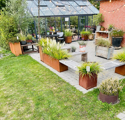 Skab en hyggelig terrasse med plantekasser af bæredygtige materialer