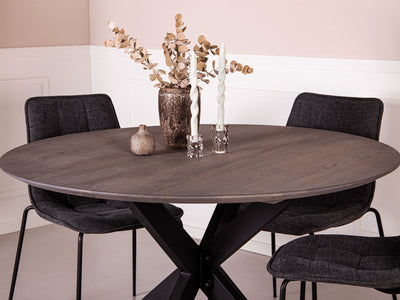 Rundt Spisebord i Massiv Eg | Model Boston På Opus Base