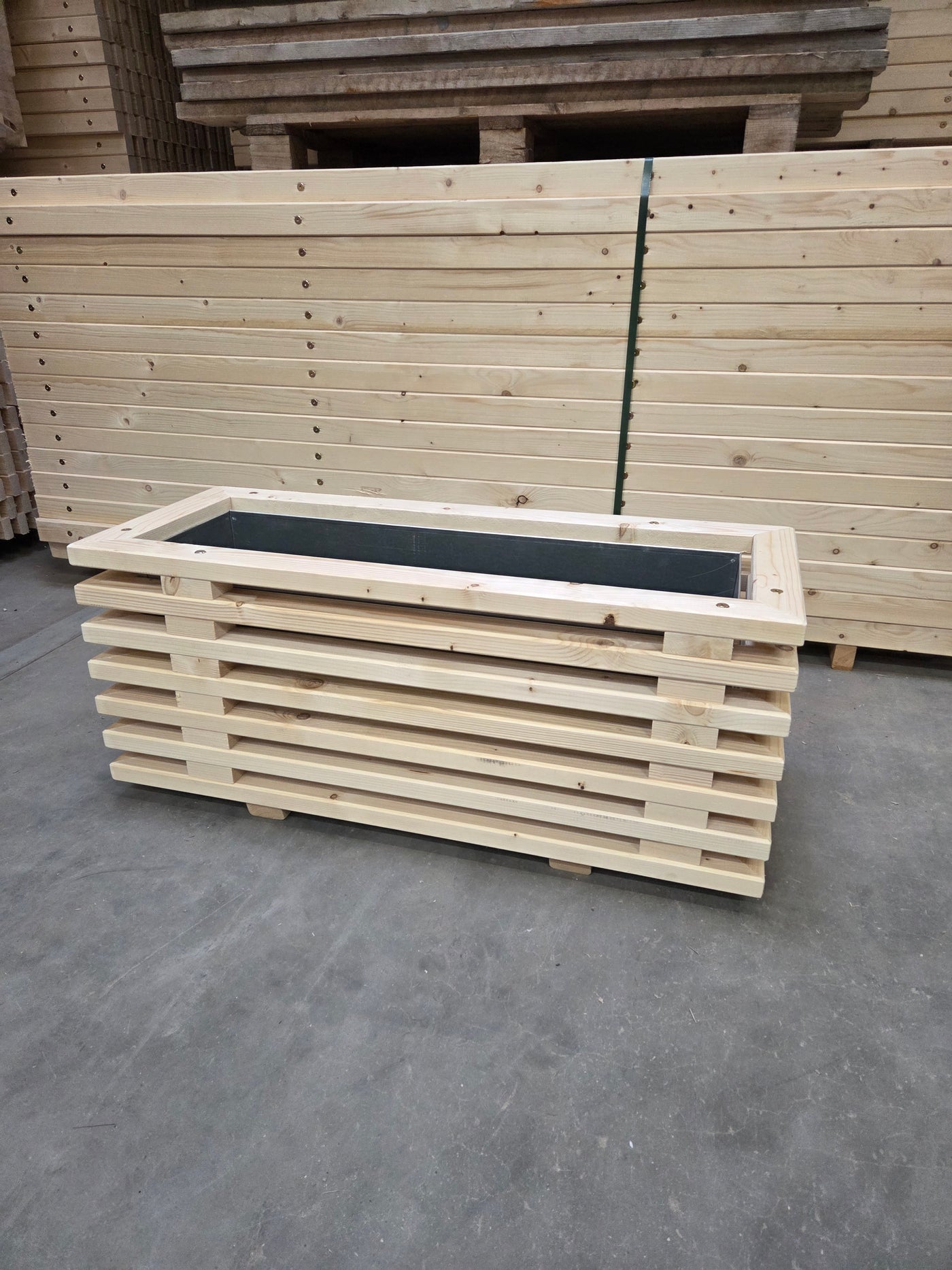 Udstillingsmodel: Luksus Plantekasse 95 cm | 7 Lægter