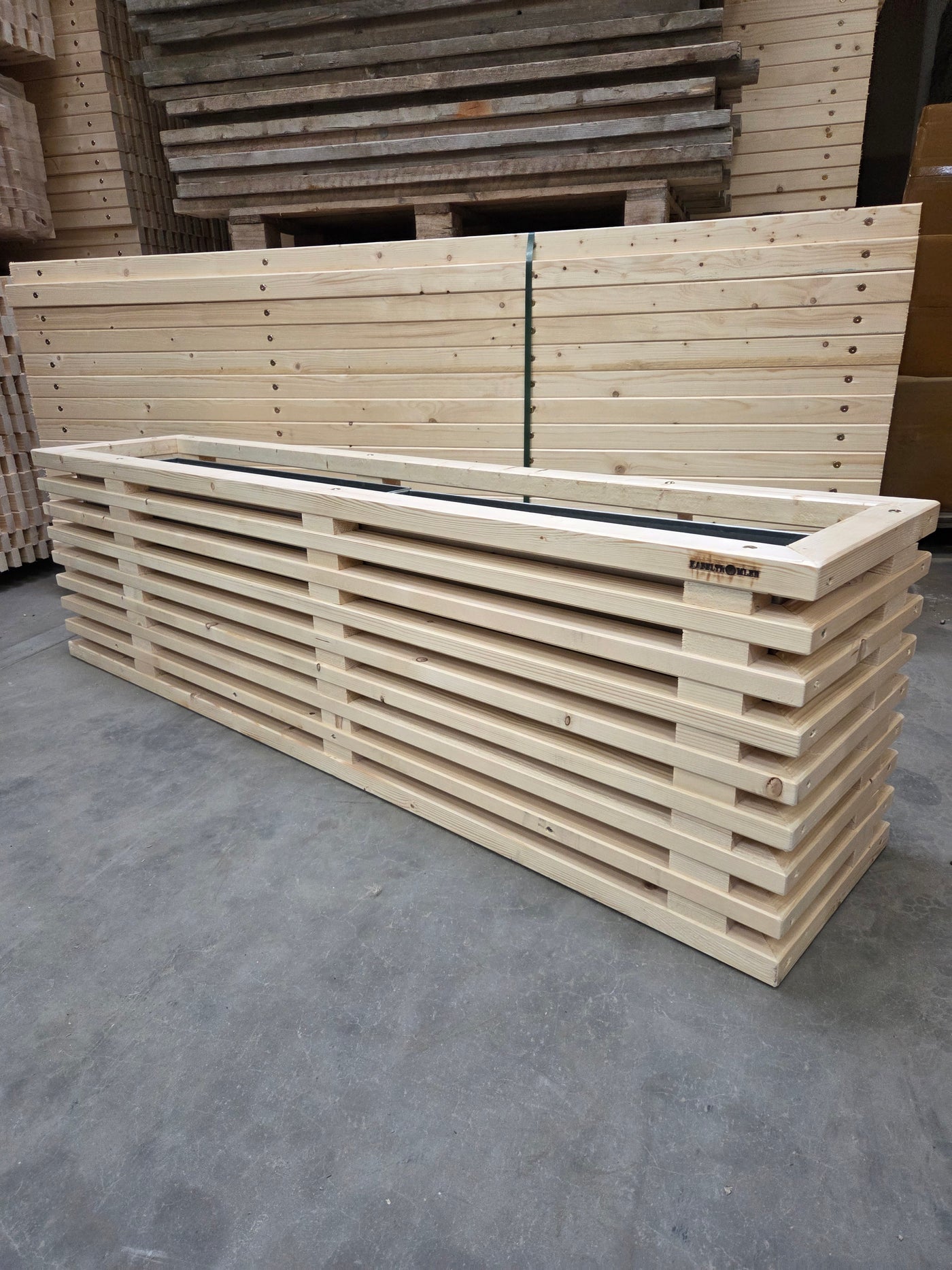 Udstillingsmodel: Luksus Plantekasse 177 cm | 9 Lægter