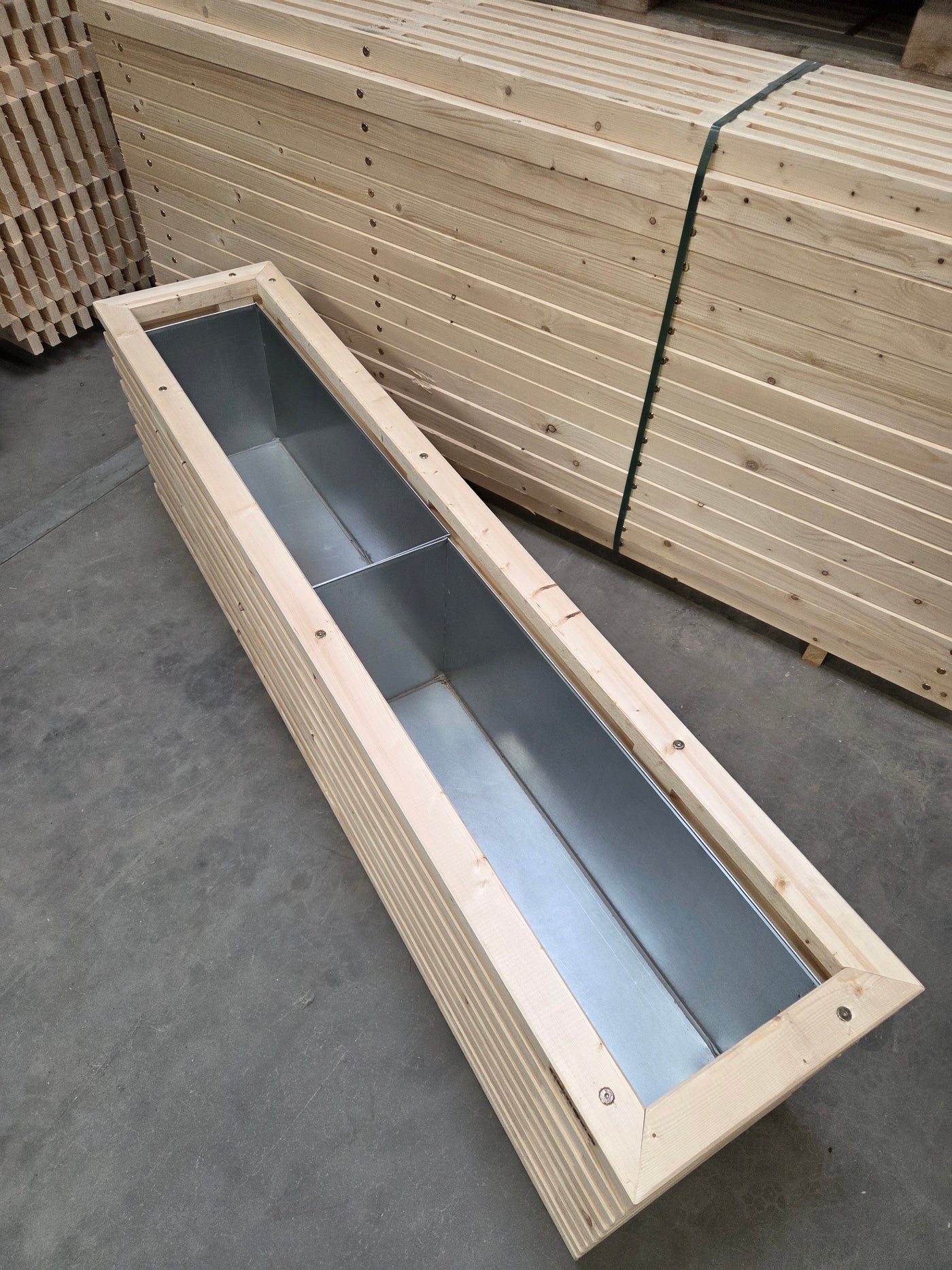 Udstillingsmodel: Luksus Plantekasse 177 cm | 9 Lægter