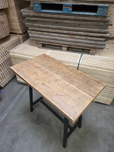 Udstillingsmodel: Barbord | 110 cm | Lakeret