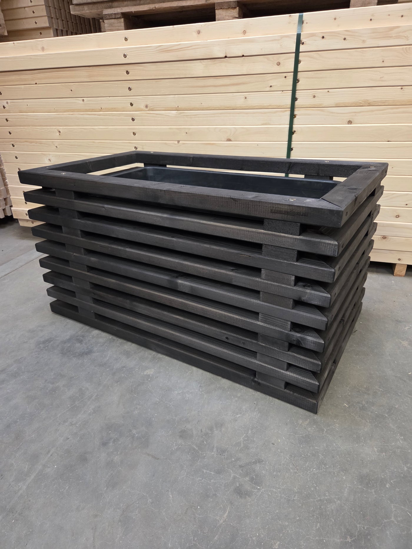Udstillingsmodel: Plantekasse 95 cm | 9 Lægter | Sortbejdset