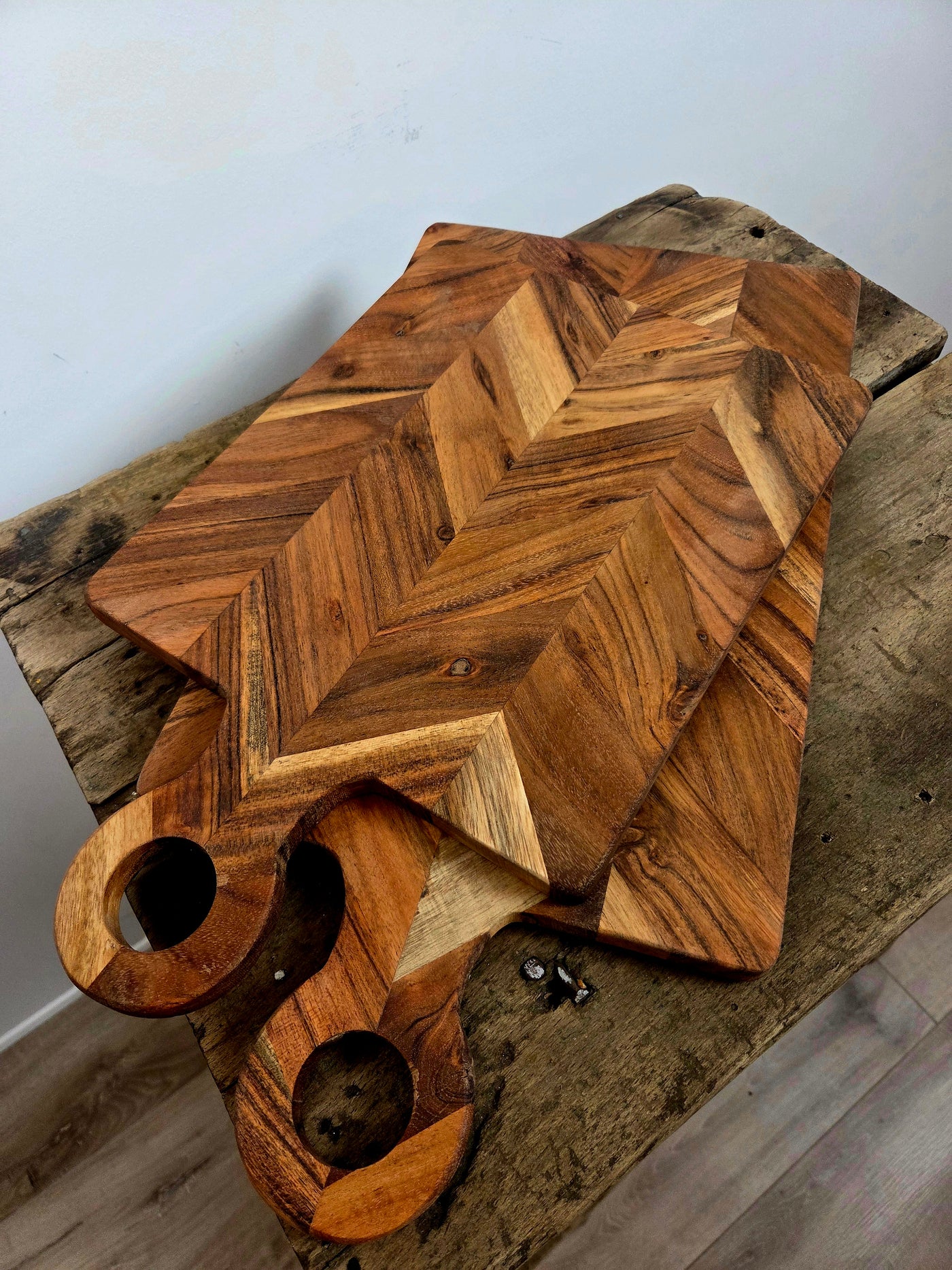 Serveringsbræt i Olieret Akacietræ