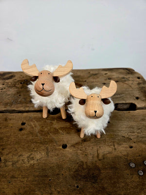 Jule elg | Hvid Pels, Lyst træ