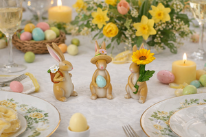 Påskeharer sæt af 3 | Med æg, blomst og rygsæk