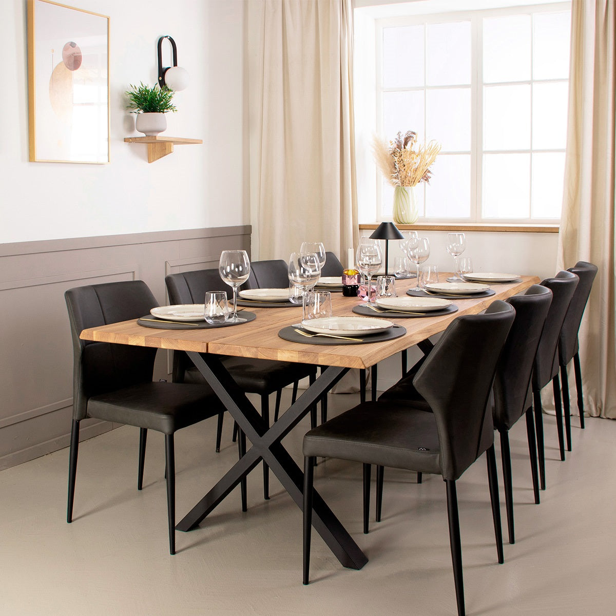 Plankebord i massiv eg | Model Curve Med X-Base i stål